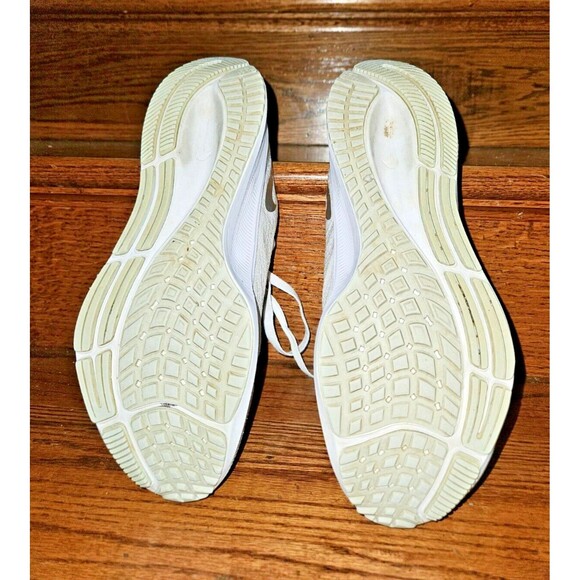 Size 8.5 - Nike Air Zoom Pegasus 37 White Metallic Silver W - Picture 2 of 7